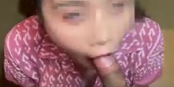 คลิปโป๊เปิดซิง ตั้งกล้องแอบถ่ายหลุด XXXไทย หลุดสาวไทยในชุดกาบบัว หำตอกหีเย็ดสาวสวยเน็ตไอดอล หุ่นเด็ดอมควยเก่งเสียวมาก